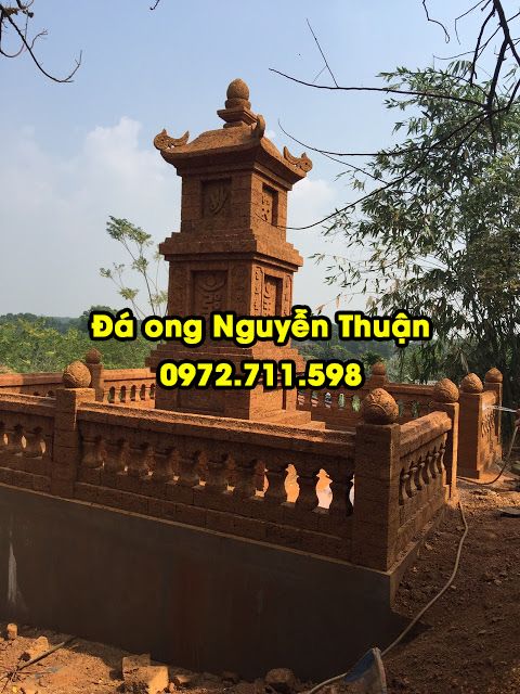 Mộ đá ong uy linh với Đá ong Nguyễn Thuận